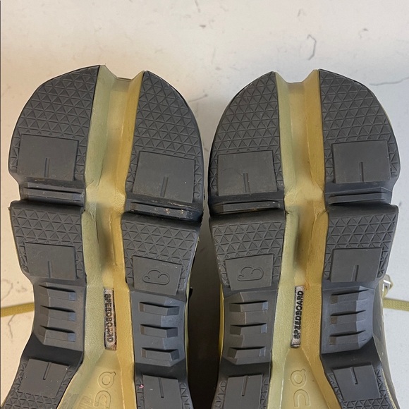 On Running Cloudwander Waterproof Hunter Safari Mens Size 9.5 Worn a Few Times - Picture 12 of 17